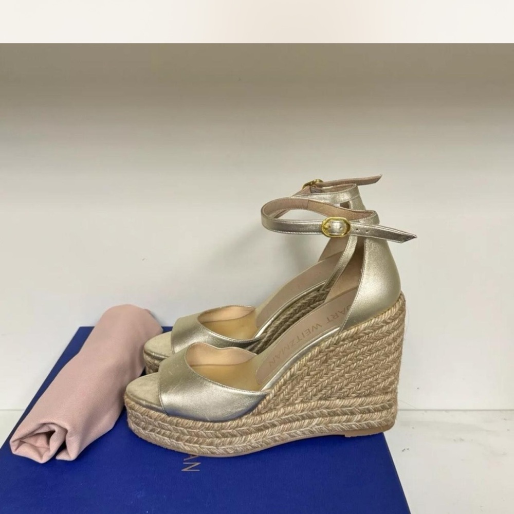 Stuart Weitzman Gold Metallic Leather Espadrille Wedge Sandals Platform Heel 6.5 - Picture 3 of 6